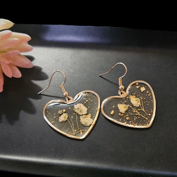 KGH Jewelry - Dandelion Heart Earrings